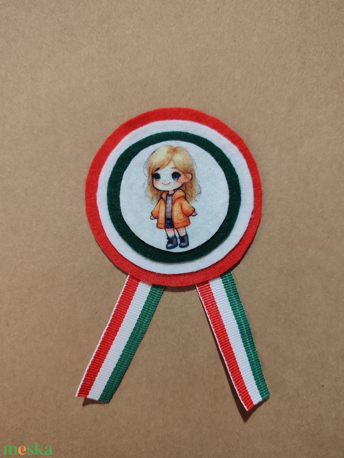 Kislányos kokárda 4. - ékszer - kitűző és bross - Meska.hu