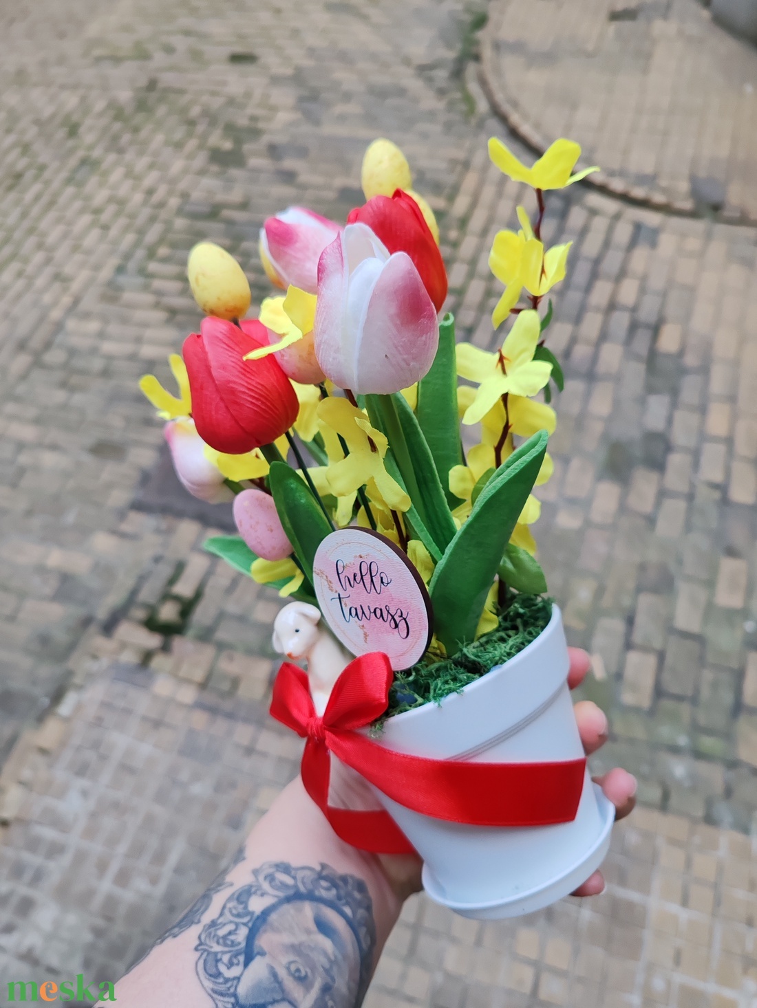 Bárányos tulipános húsvéti asztaldísz - ünnepi díszek, dekorációk - húsvéti díszek és dekorációk - húsvéti asztaldíszek - Meska.hu