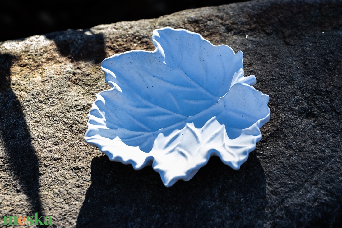 Beton levél formájú tálka - táska & tok - kulcstartó & táskadísz - kulcstartó - Meska.hu