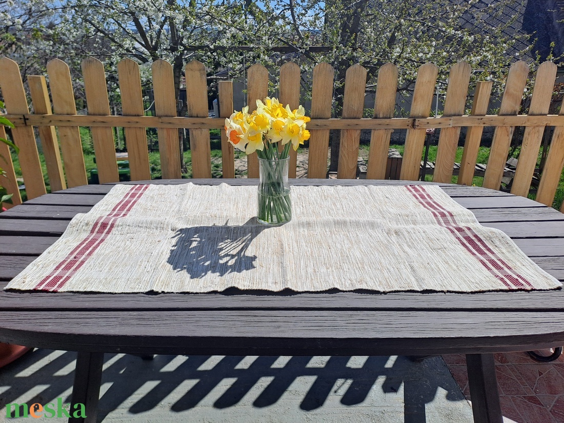 Asztalterítő drapp-piros - otthon & életmód - lakástextil - abrosz, terítő - asztalközép terítő - Meska.hu