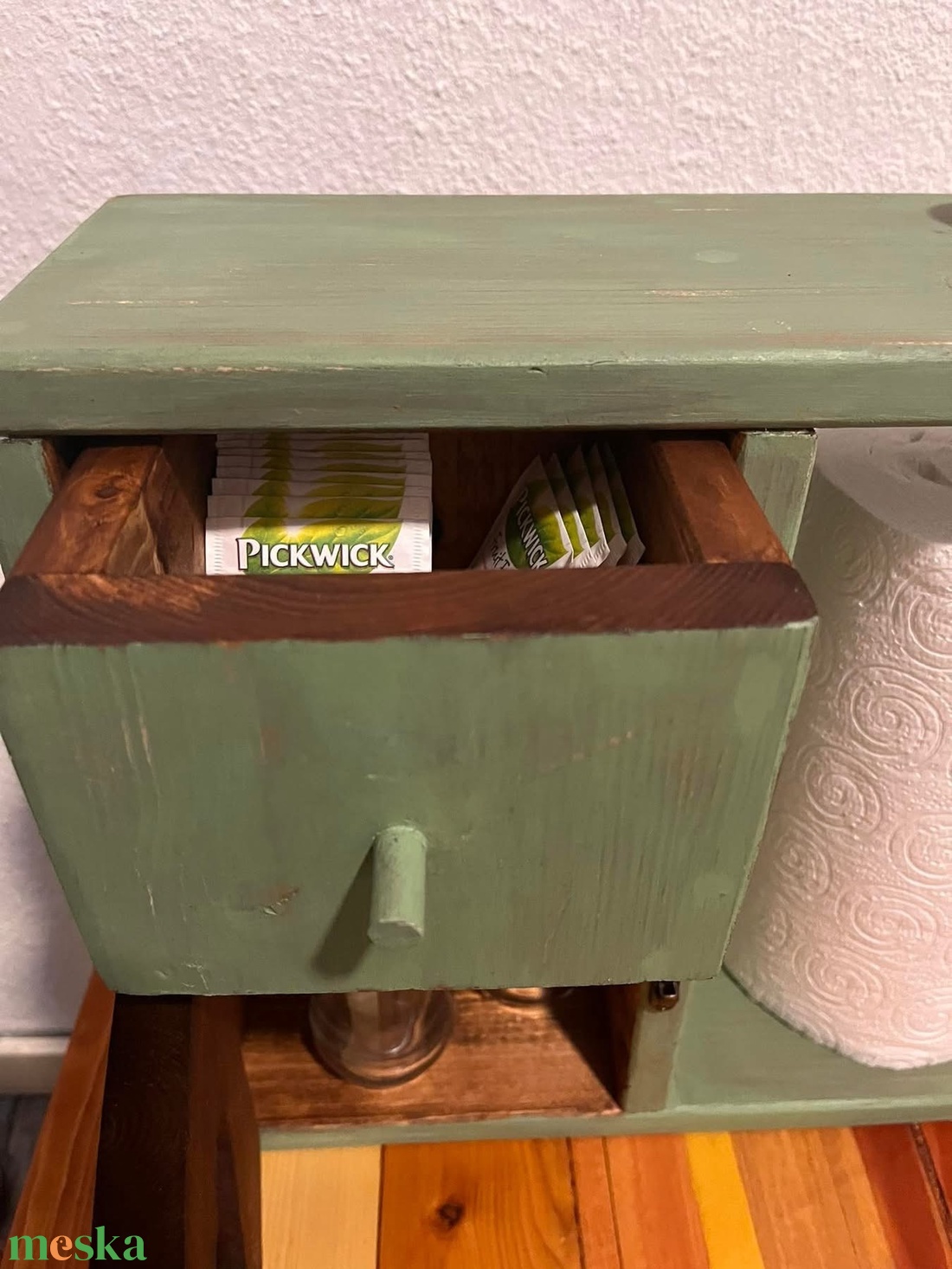 Vintage stílusú teás sarok. - otthon & életmód - konyhafelszerelés, tálalás - konyhai tárolás - tea & kávé tárolás - Meska.hu