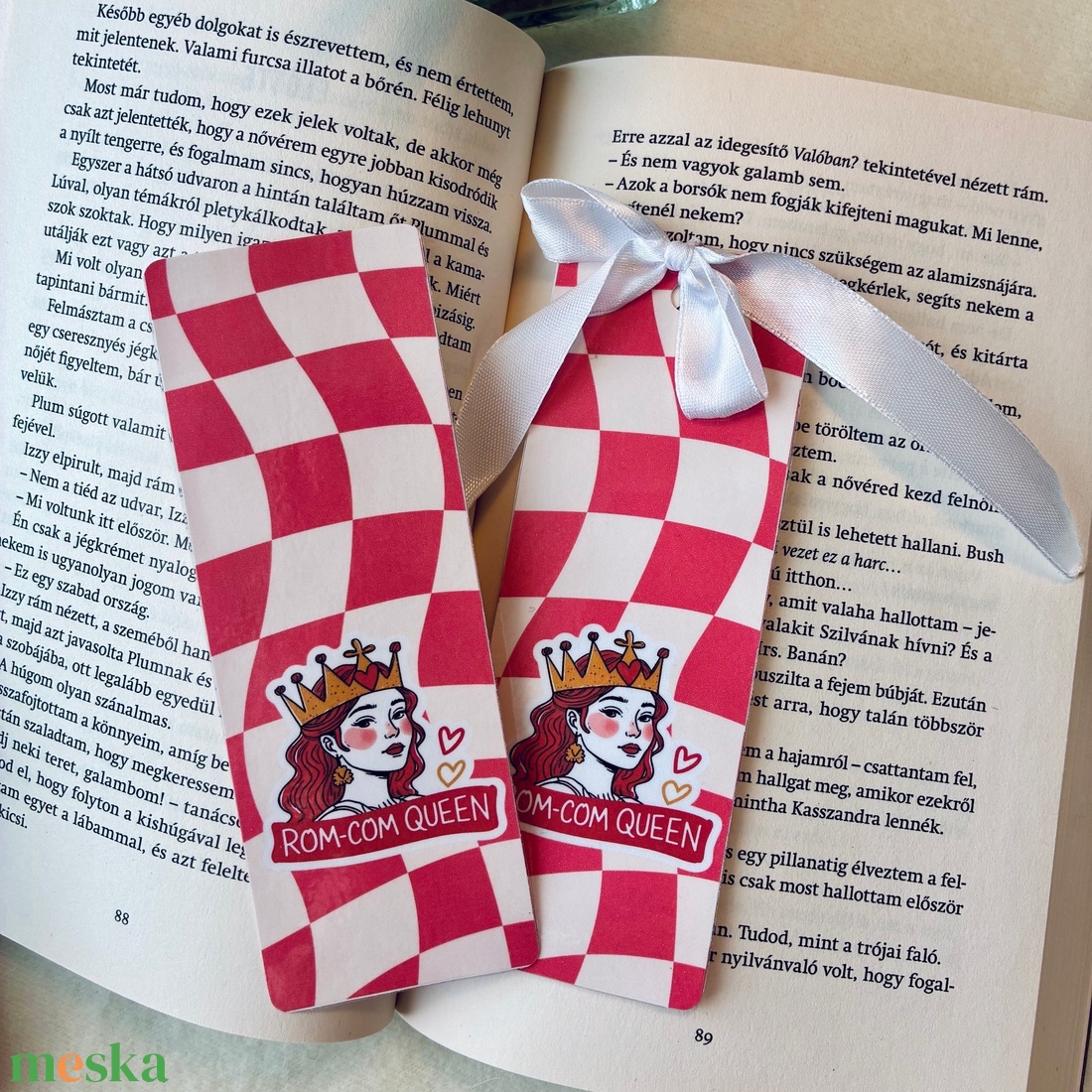 Könyvjelző Romcom queen - könyv & zene - könyvjelző - Meska.hu Könyvjelző Romcom queen - könyv & zene - könyvjelző - Meska.hu