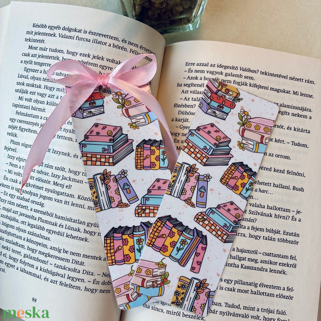 Könyvjelző � Könyvhalmok - könyv & zene - könyvjelző - Meska.hu