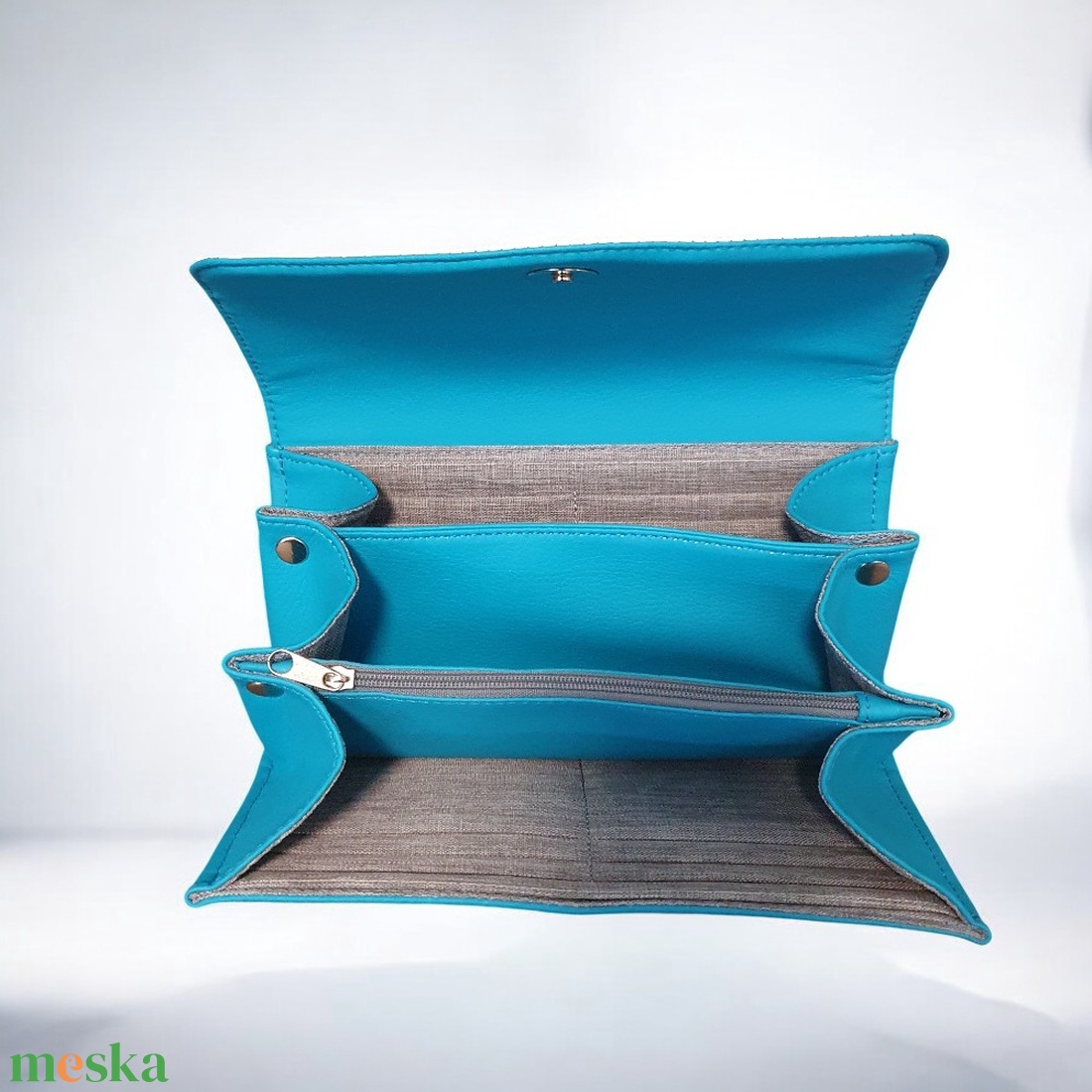 Türkizkék-fehér textilbőr pénztárca hímzett díszítéssel - táska & tok - pénztárca & más tok - pénztárca - női pénztárca - Meska.hu