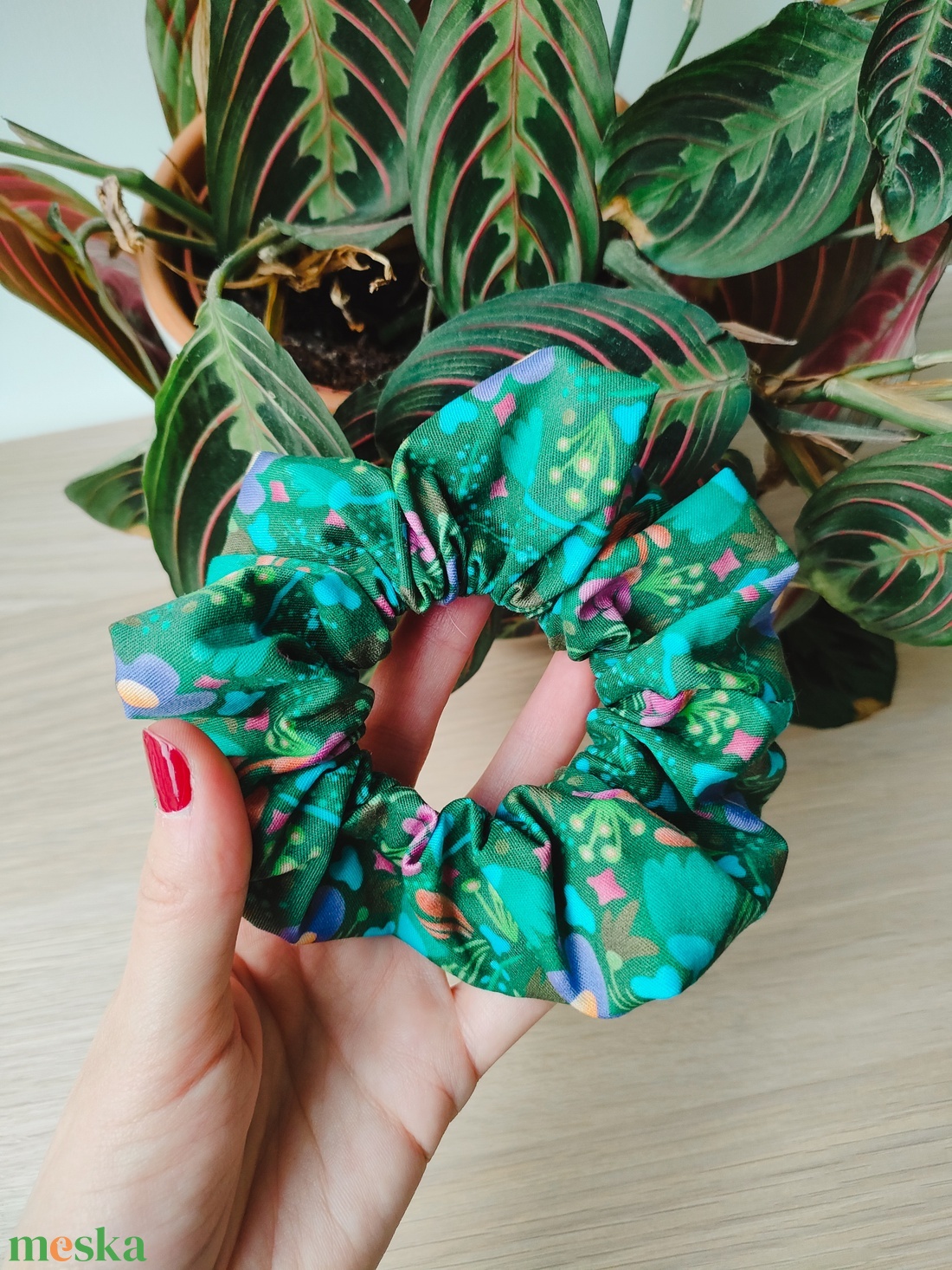Scrunchie hajgumi zöld - ruha & divat - hajdísz & hajcsat - hajgumi - Meska.hu Scrunchie hajgumi zöld - ruha & divat - hajdísz & hajcsat - hajgumi - Meska.hu