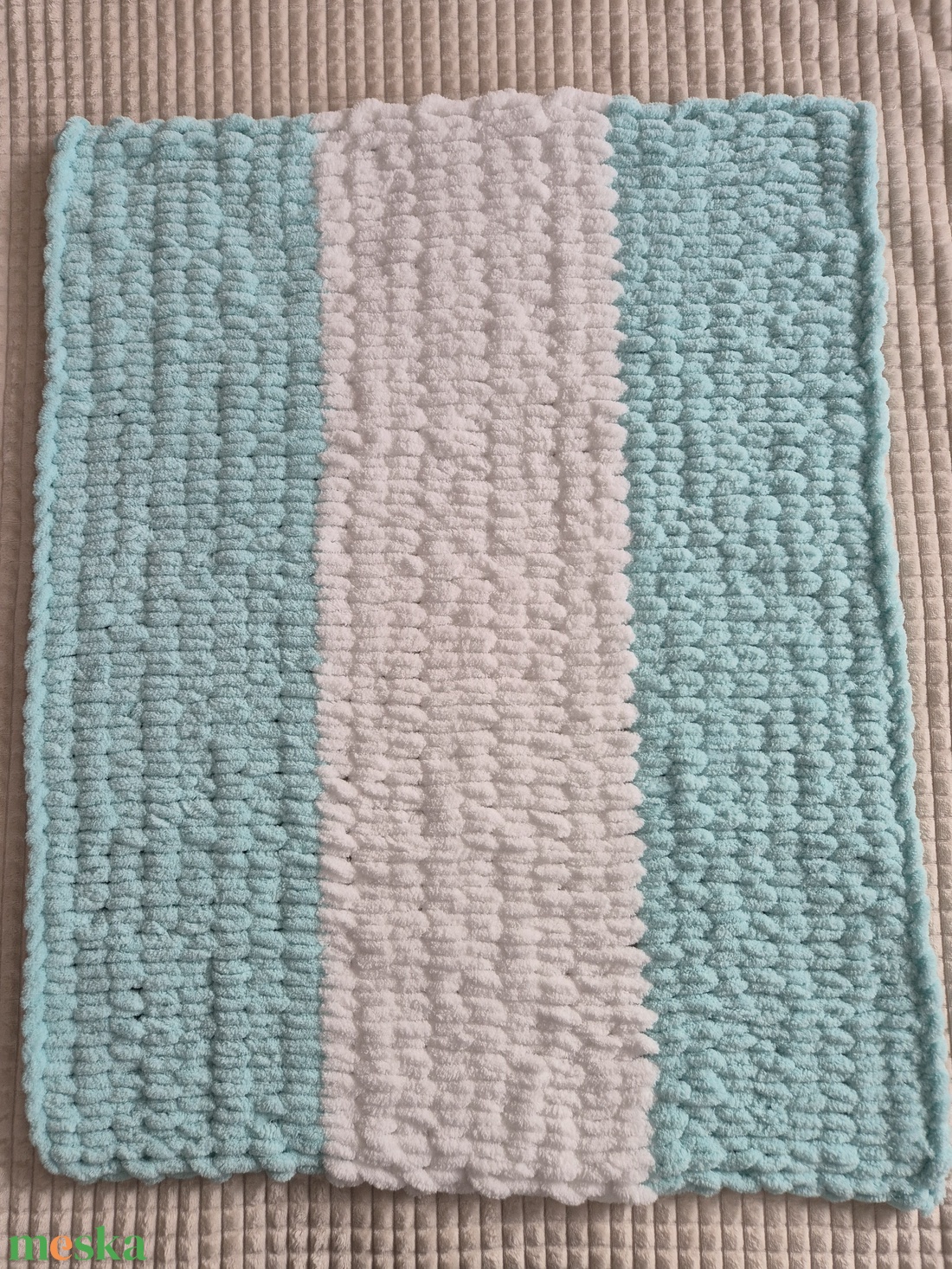 Babatakaró menta-fehér színben - otthon & életmód - babaszoba, gyerekszoba - babatakaró, gyerek pléd - Meska.hu