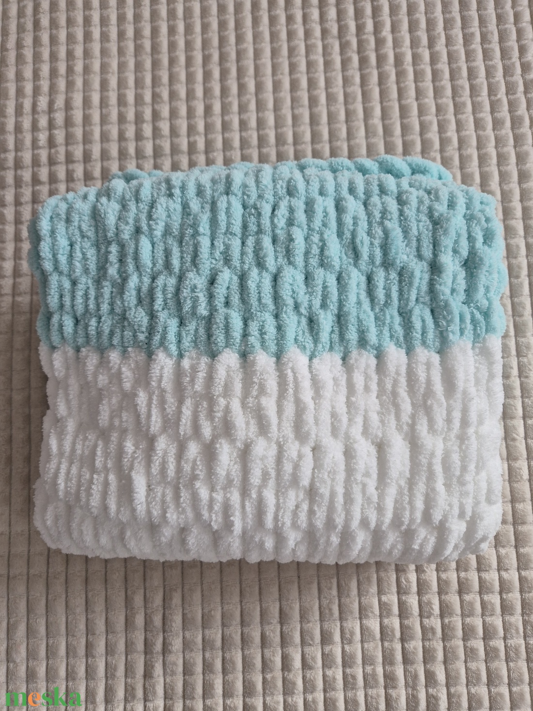 Babatakaró menta-fehér színben - otthon & életmód - babaszoba, gyerekszoba - babatakaró, gyerek pléd - Meska.hu