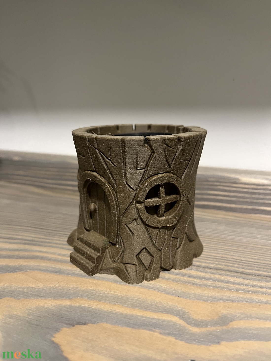 Fa hatású kunyhó virágcserép - otthon & életmód - ház & kert - növény & veteményes - Meska.hu