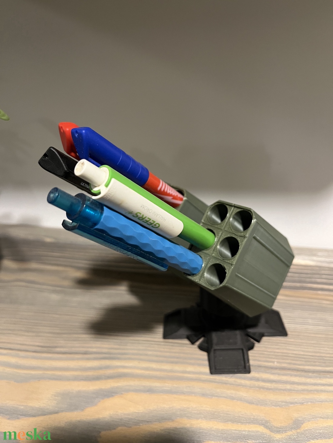 Rakétavető állvány tolltartó � 3D nyomtatott, egyedi asztali dekor - kellékek & szerszámok - szerszámok, eszközök - rajz- és íróeszköz - Meska.hu