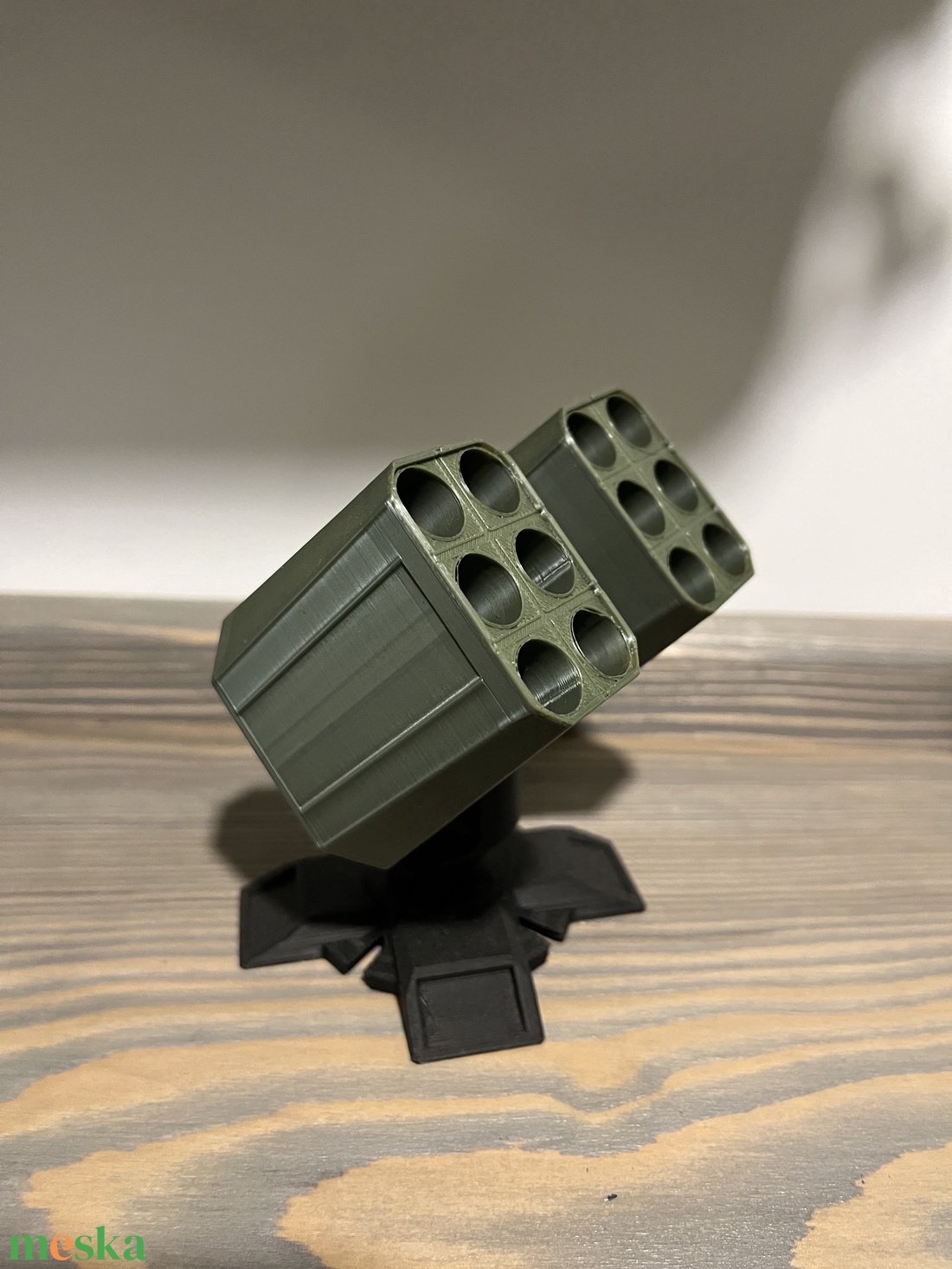 Rakétavető állvány tolltartó � 3D nyomtatott, egyedi asztali dekor - kellékek & szerszámok - szerszámok, eszközök - rajz- és íróeszköz - Meska.hu