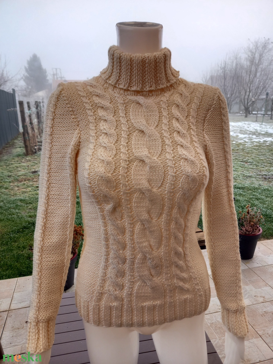 Készleten! Kézzel kötött beige pulóver - ruha & divat - női ruha - pulóver - Meska.hu Készleten! Kézzel kötött beige pulóver - ruha & divat - női ruha - pulóver - Meska.hu