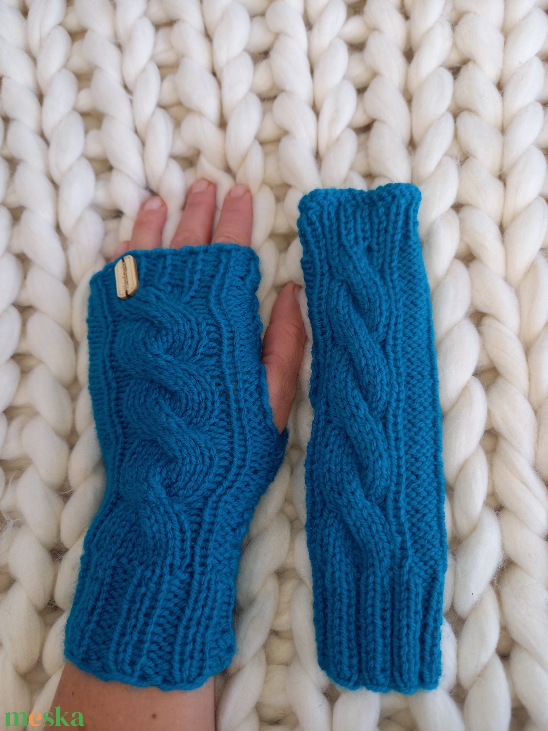 Kézzel kötött kézmelegítő türkizkék skzínben  - ruha & divat - sál, sapka, kendő - kesztyű - Meska.hu