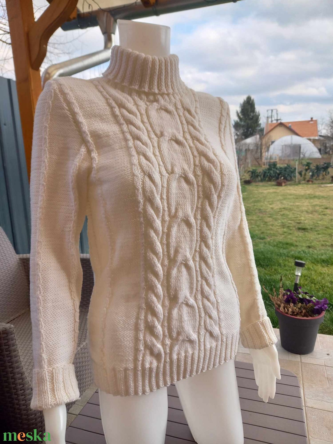 Kézzel kötött beige női pulóver - ruha & divat - női ruha - pulóver - Meska.hu Kézzel kötött beige női pulóver - ruha & divat - női ruha - pulóver - Meska.hu