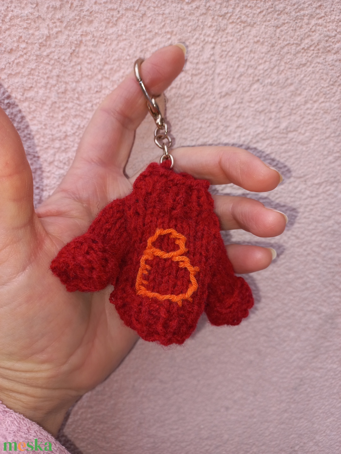 Kulcstartó, pulcsi monogrammal -  - Meska.hu