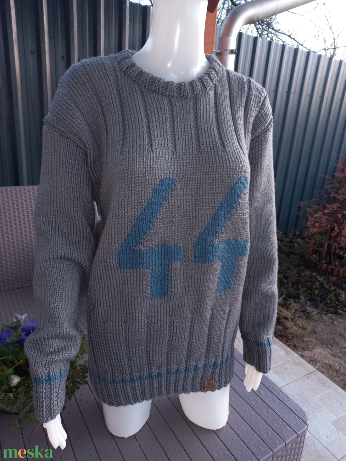 Férfi pulóver szám felirattal - ruha & divat - férfi ruha - férfi pulóver - Meska.hu