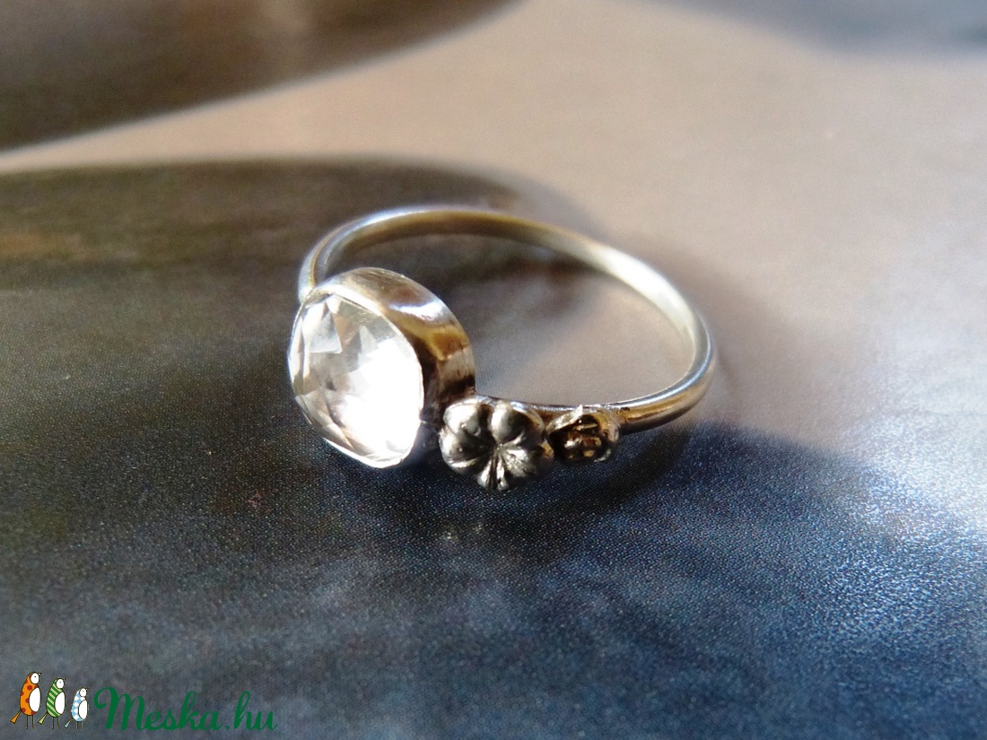 Hegyikristály ezüst gyűrű virágokkal -  - Meska.hu