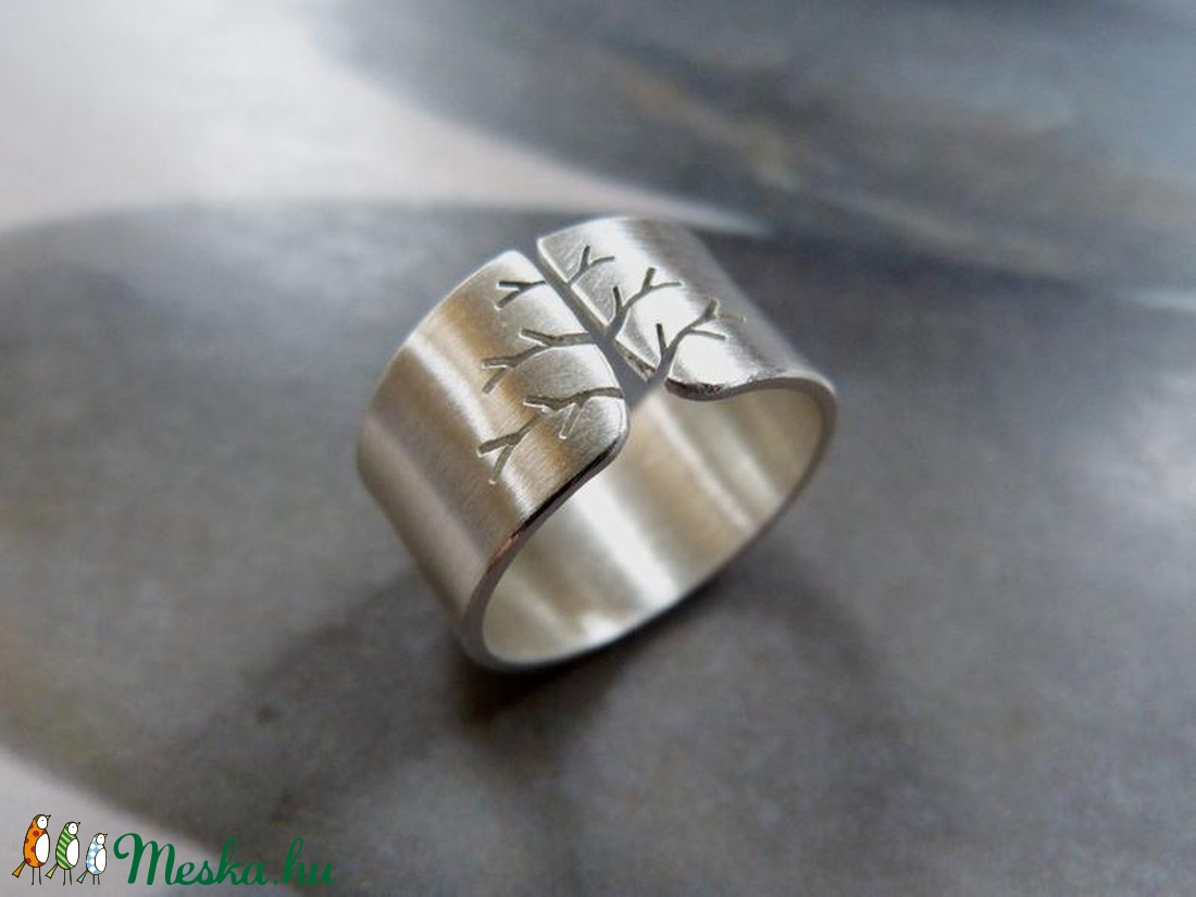 Életfa ezüst gyűrű (10mm széles, szatén) - ékszer - gyűrű - statement gyűrű - Meska.hu Életfa ezüst gyűrű (10mm széles, szatén) - ékszer - gyűrű - statement gyűrű - Meska.hu