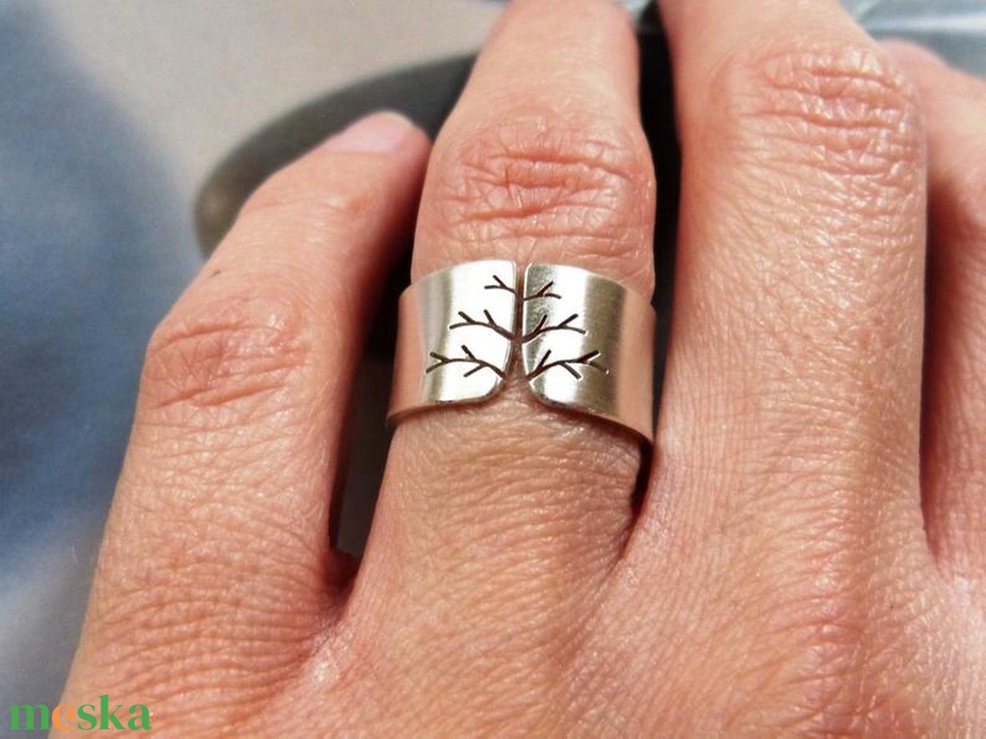 Életfa ezüst gyűrű (10mm széles, szatén)  - ékszer - gyűrű - statement gyűrű - Meska.hu