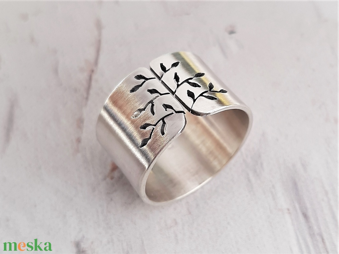 Tavaszi fa ezüst gyűrű (széles, szatén) - ékszer - gyűrű - statement gyűrű - Meska.hu