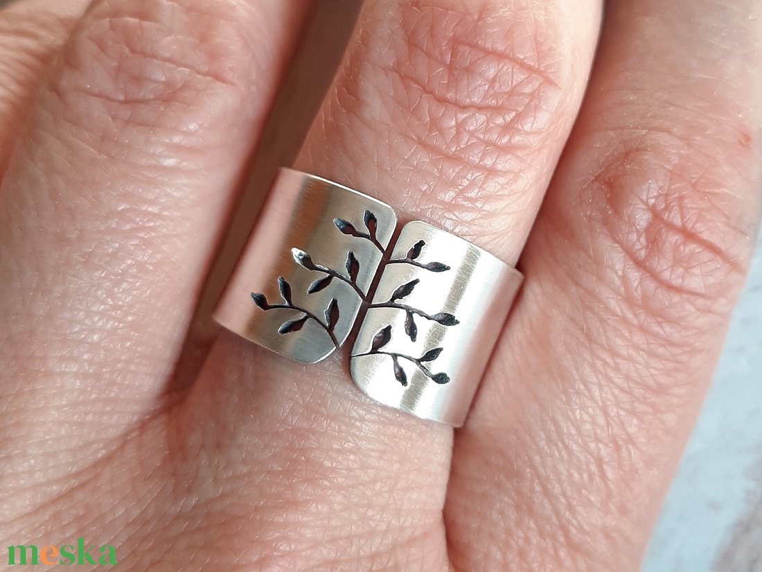 Tavaszi fa ezüst gyűrű (széles, szatén) - ékszer - gyűrű - statement gyűrű - Meska.hu