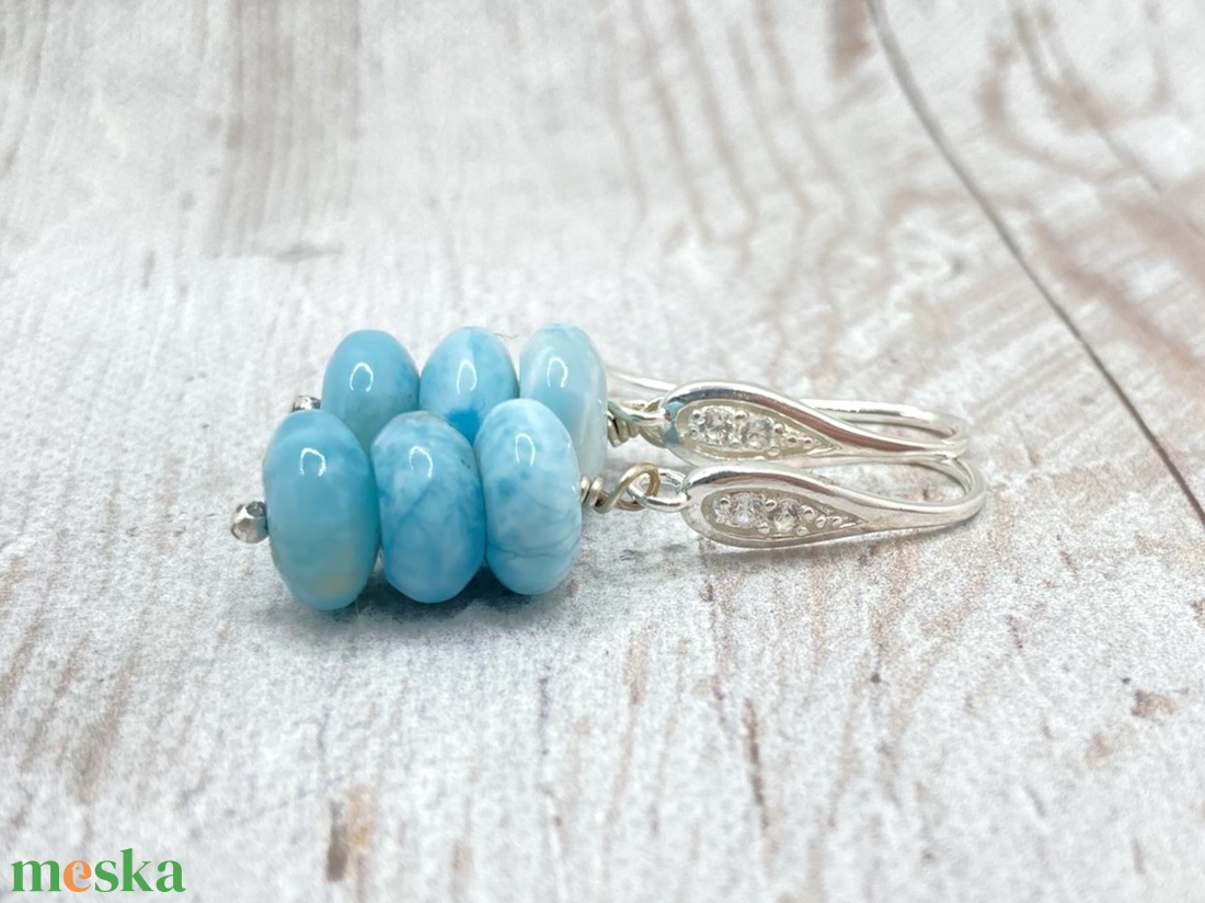 Larimár fülbevaló köves alapon - ékszer - fülbevaló - lógó fülbevaló - Meska.hu