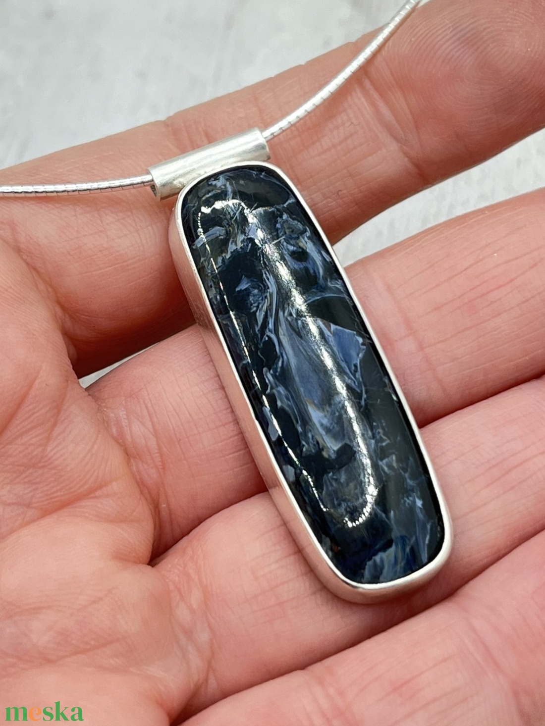 Pietersite ezüst medál Omega lánccal - ékszer - nyaklánc - medál - Meska.hu Pietersite ezüst medál Omega lánccal - ékszer - nyaklánc - medál - Meska.hu