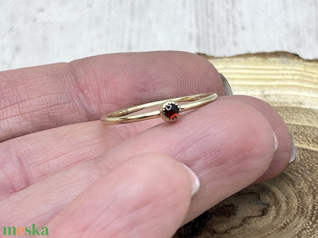 Arany gyűrű gránáttal (14K) - ékszer - gyűrű - szoliter gyűrű - Meska.hu Arany gyűrű gránáttal (14K) - ékszer - gyűrű - szoliter gyűrű - Meska.hu
