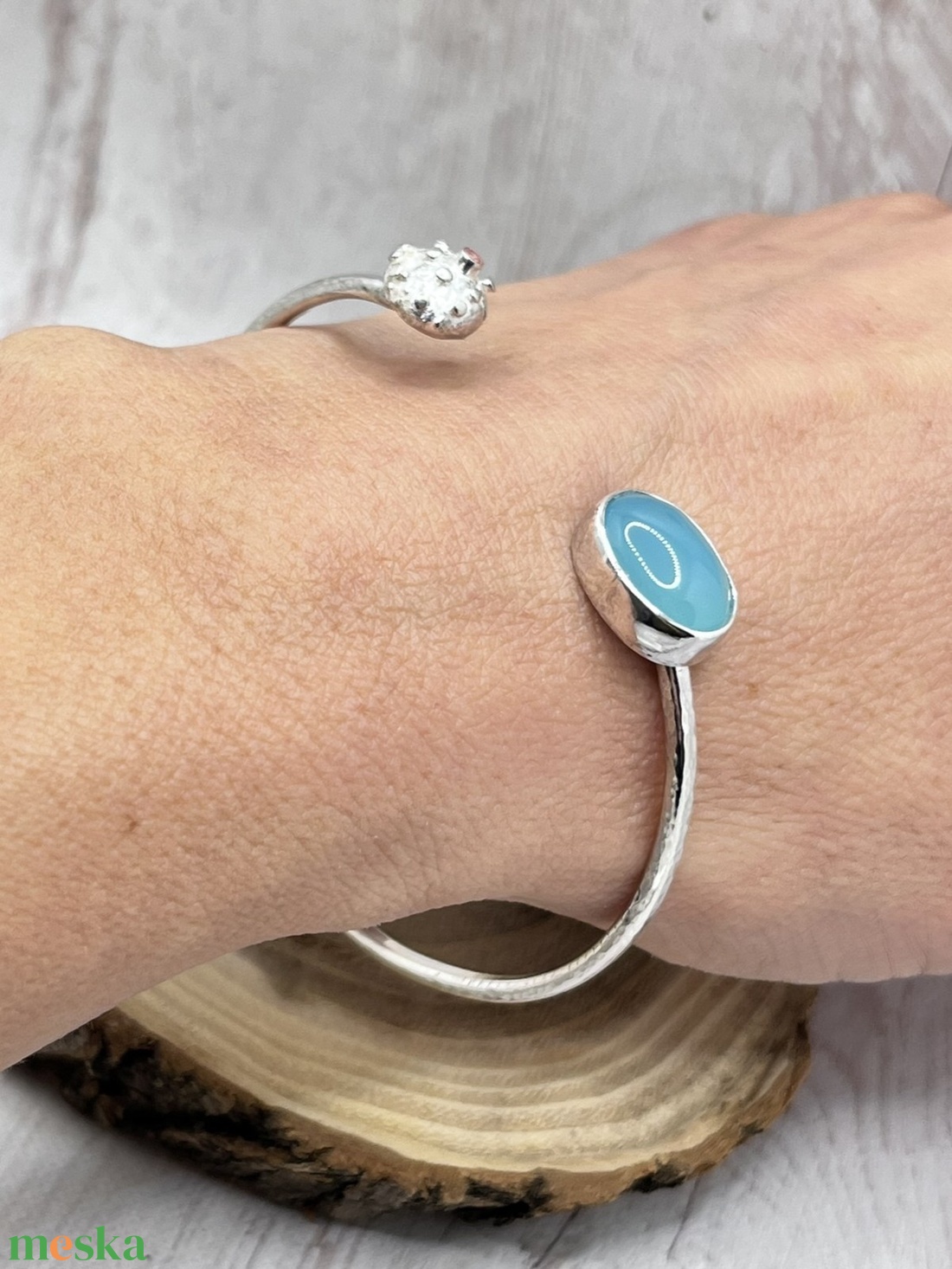 Ezüst karperec krizoprázzal és zafírral - ékszer - karkötő - karperec - Meska.hu