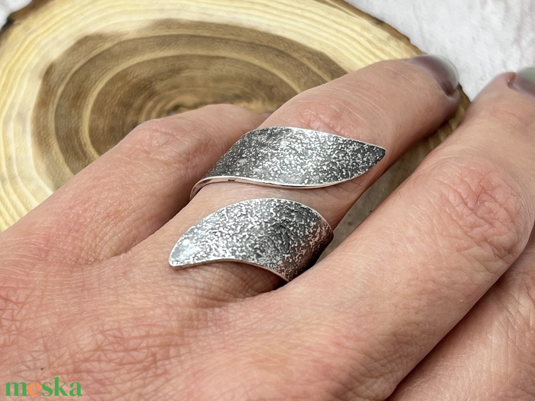 Rusztikus széles ezüst gyűrű  - ékszer - gyűrű - statement gyűrű - Meska.hu