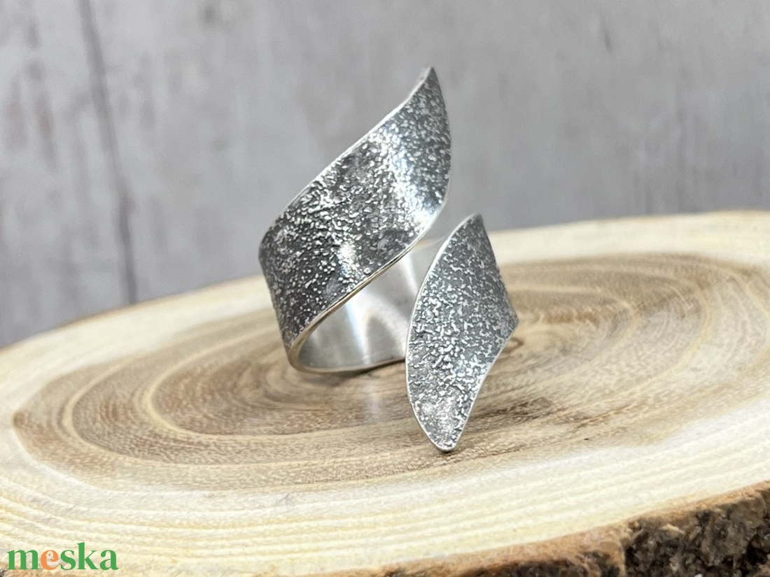 Rusztikus széles ezüst gyűrű  - ékszer - gyűrű - statement gyűrű - Meska.hu