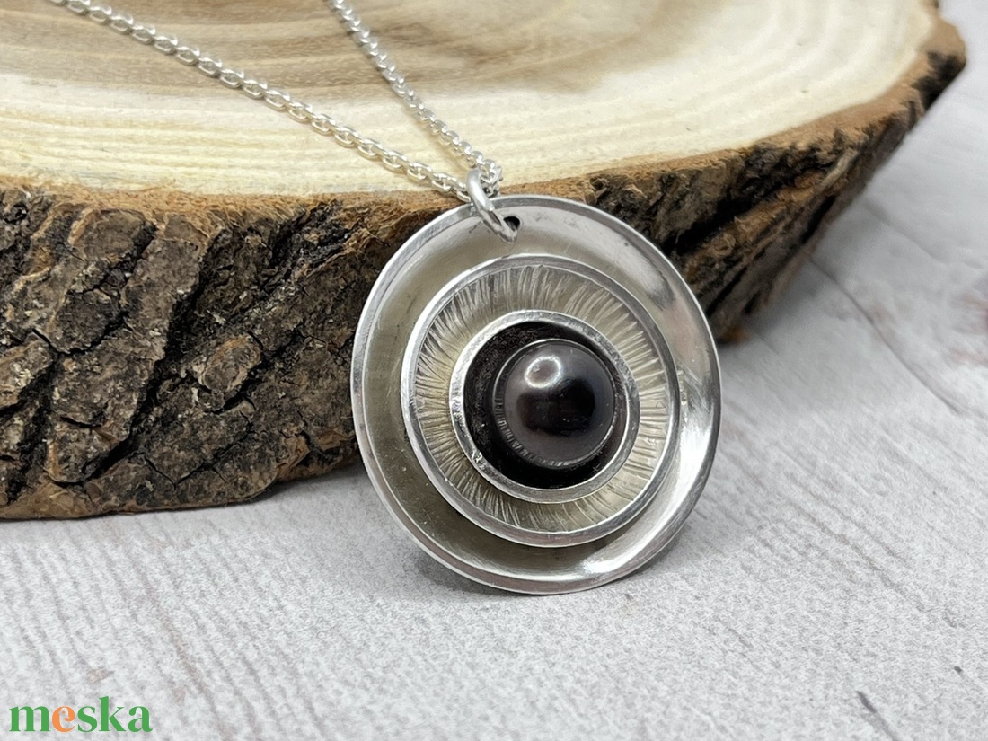 Fekete gyöngyös ezüst nyaklánc - ékszer - nyaklánc - medál - Meska.hu Fekete gyöngyös ezüst nyaklánc - ékszer - nyaklánc - medál - Meska.hu