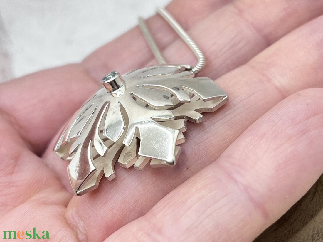 Hópehely ezüst nyaklánc topázzal - ékszer - nyaklánc - statement nyaklánc - Meska.hu