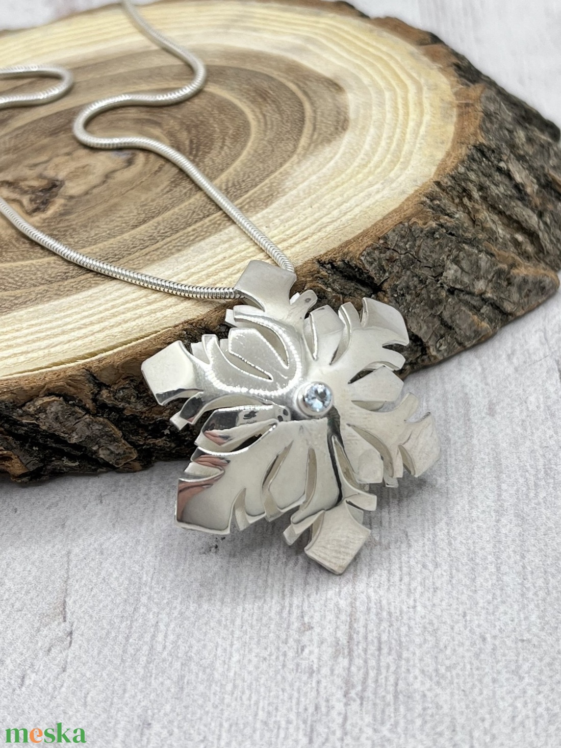 Hópehely ezüst nyaklánc topázzal - ékszer - nyaklánc - statement nyaklánc - Meska.hu