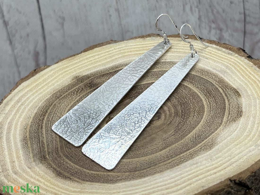 Virág mintás ezüst fülbevaló - ékszer - fülbevaló - lógó fülbevaló - Meska.hu