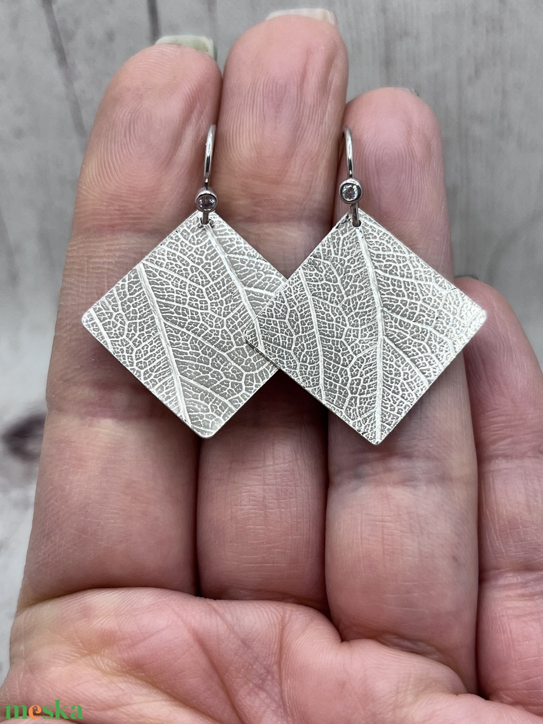Levélerezet mintás ezüst fülbevaló - ékszer - fülbevaló - lógó fülbevaló - Meska.hu