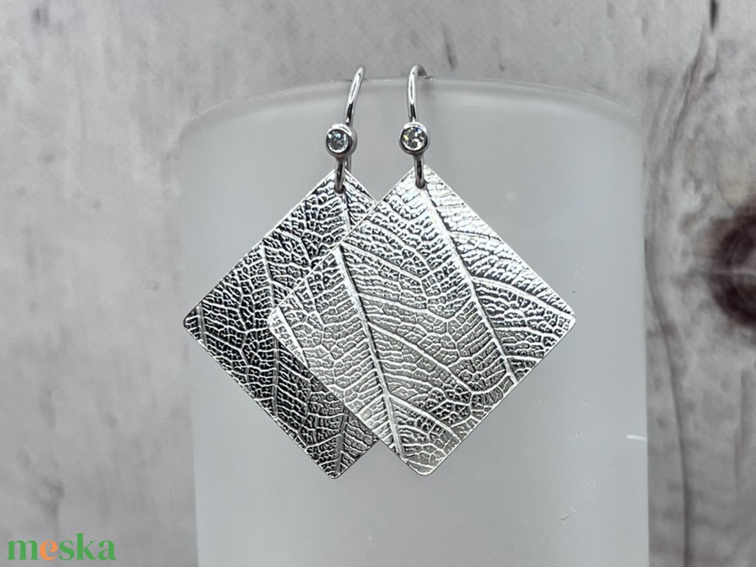 Levélerezet mintás ezüst fülbevaló - ékszer - fülbevaló - lógó fülbevaló - Meska.hu