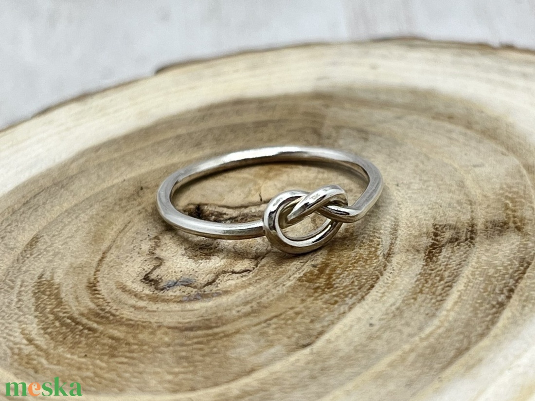 Csomó ezüst gyűrű  - ékszer - gyűrű - fonódó gyűrű - Meska.hu