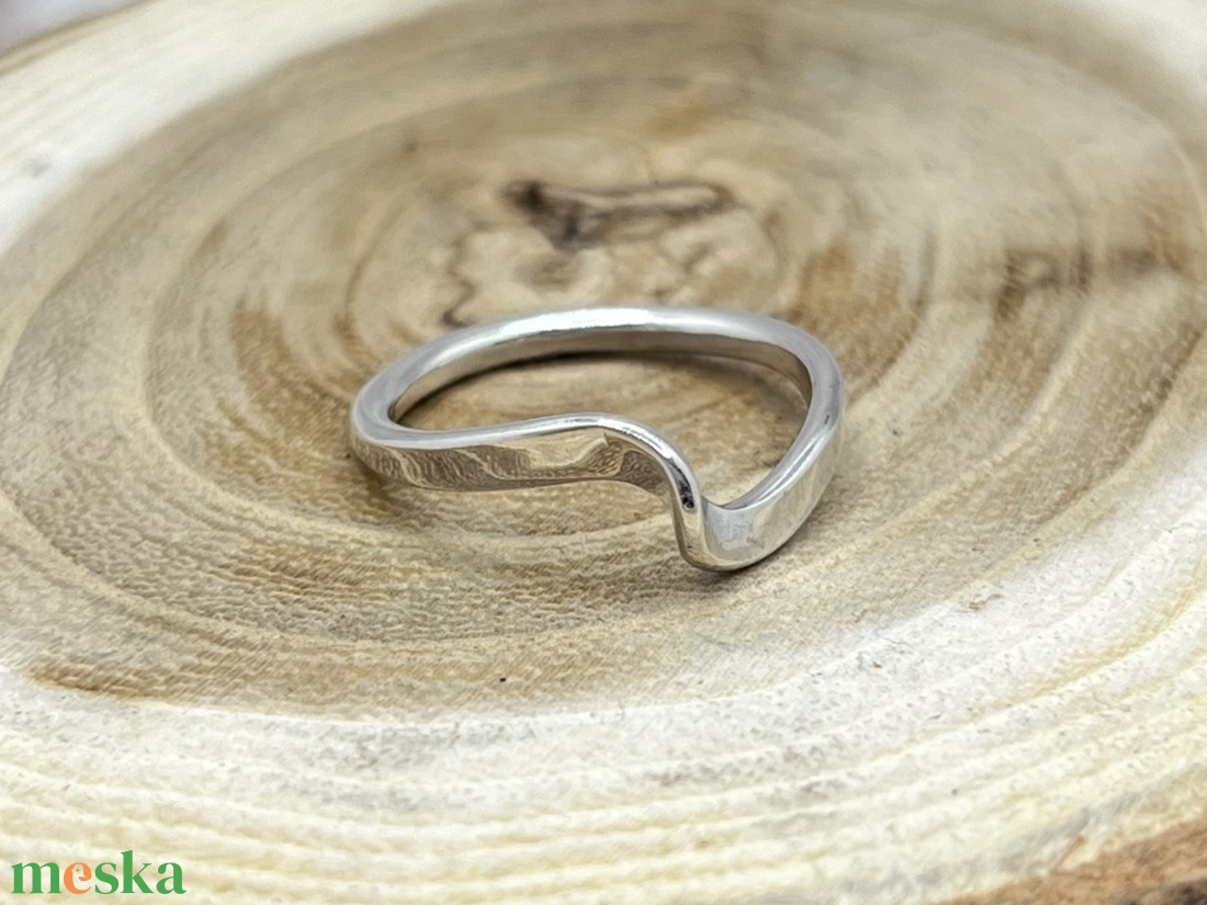 Hullám ezüst gyűrű  - ékszer - gyűrű - fonódó gyűrű - Meska.hu