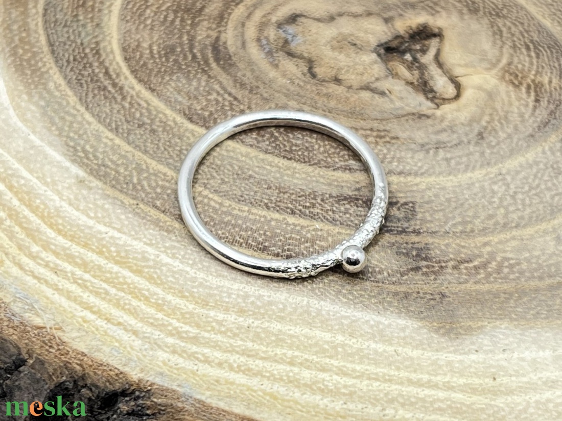 Pöttyös ezüst gyűrű  - ékszer - gyűrű - statement gyűrű - Meska.hu