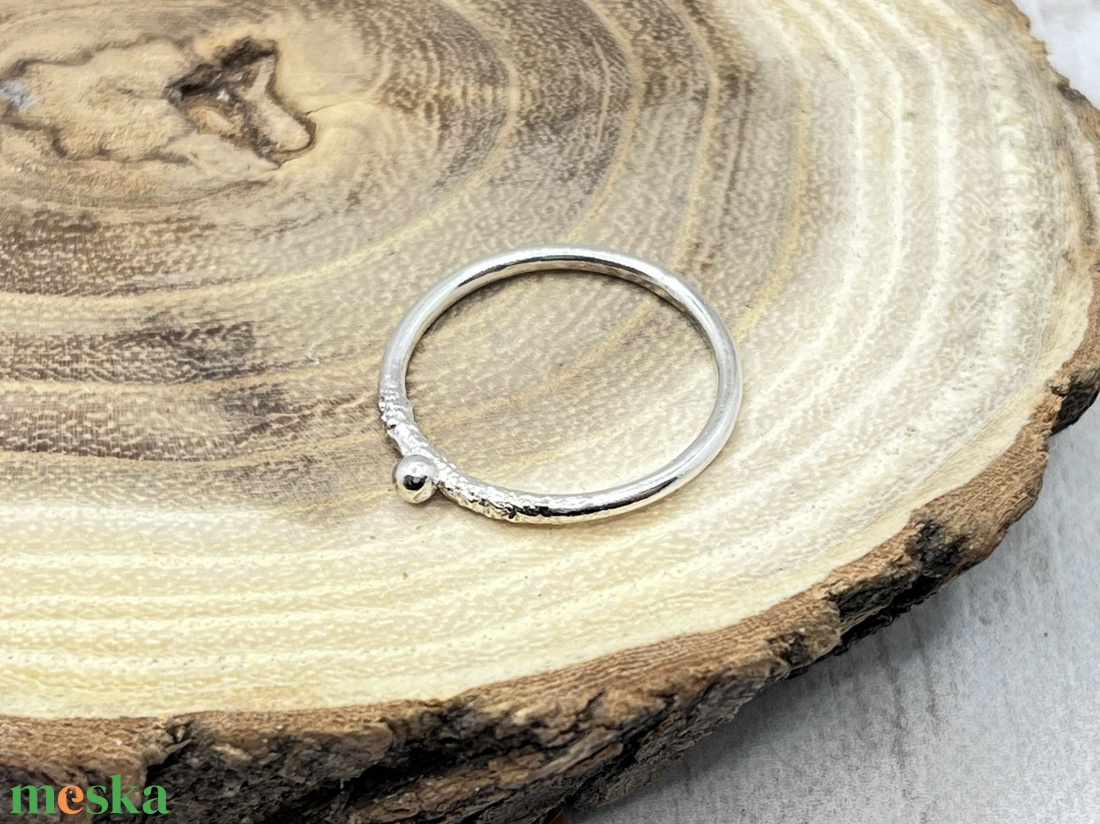 Pöttyös ezüst gyűrű  - ékszer - gyűrű - statement gyűrű - Meska.hu
