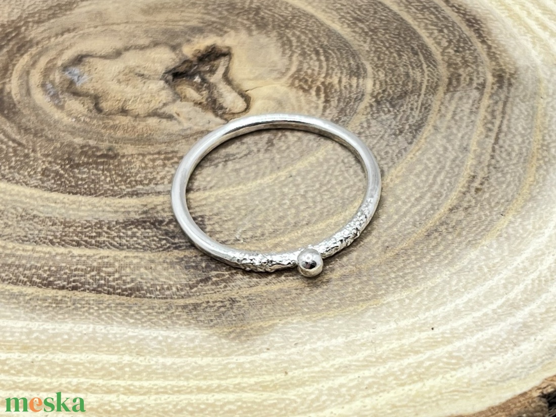 Pöttyös ezüst gyűrű  - ékszer - gyűrű - statement gyűrű - Meska.hu