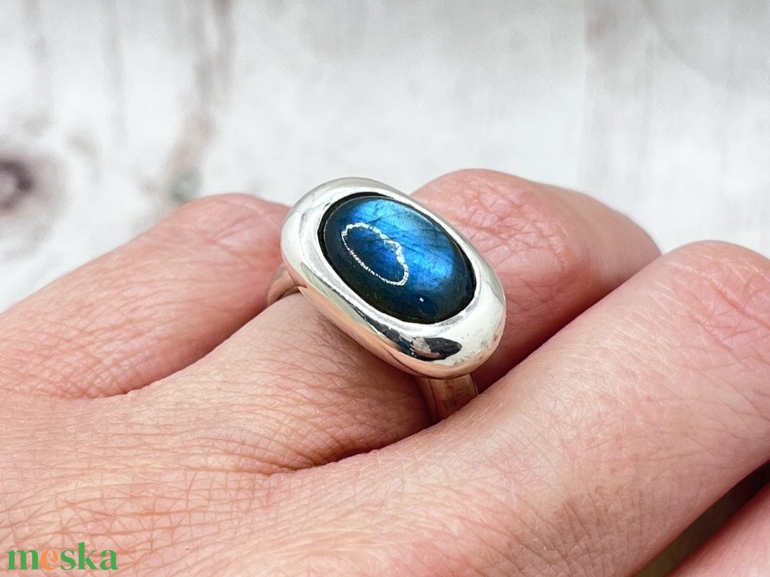 Ezüst gyűrű labradorittal - ékszer - gyűrű - szoliter gyűrű - Meska.hu
