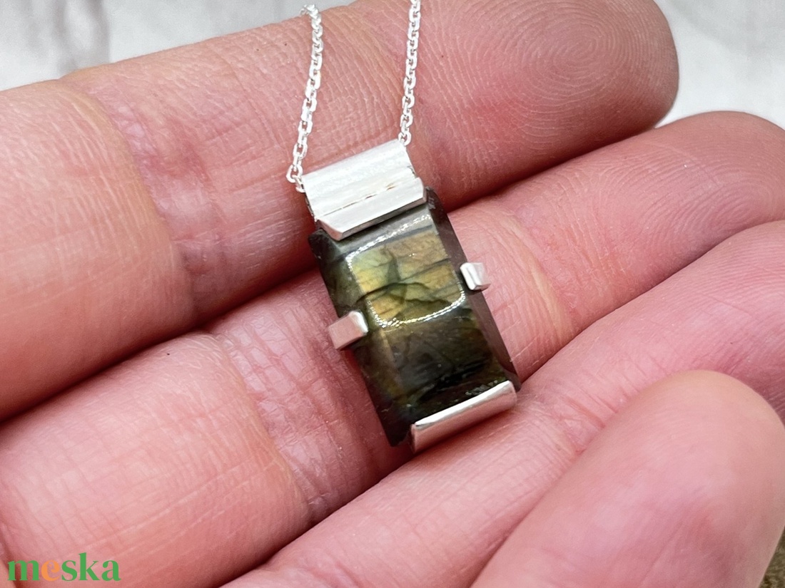 Labradorit ezüst nyaklánc - ékszer - nyaklánc - medál - Meska.hu