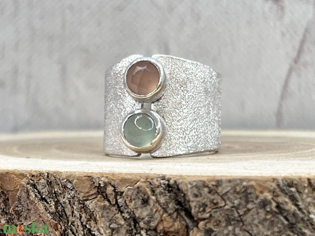 Kalcedon ezüst gyűrű  - ékszer - gyűrű - szoliter gyűrű - Meska.hu