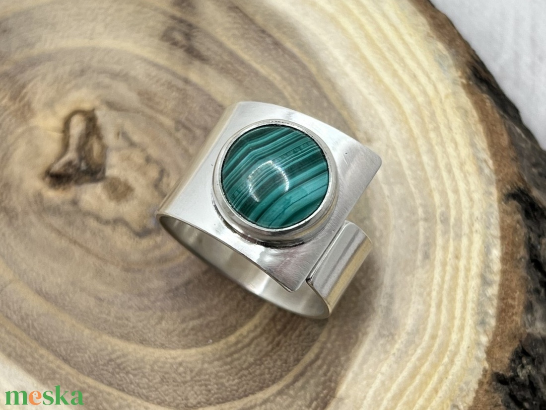 Malachit ezüst gyűrű  - ékszer - gyűrű - szoliter gyűrű - Meska.hu