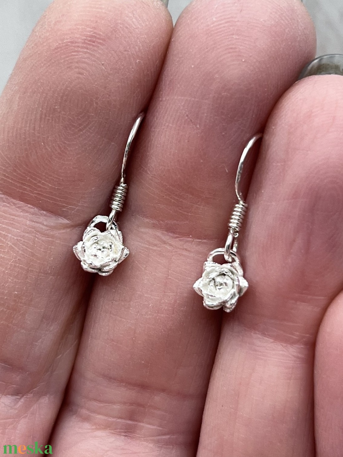 Kövirózsa ezüst fülbevaló - ékszer - fülbevaló - lógó fülbevaló - Meska.hu