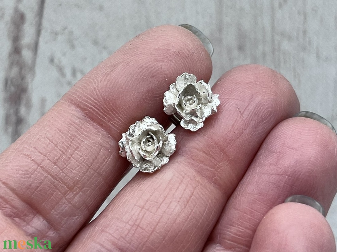 Szellőrózsa ezüst fülbevaló - ékszer - fülbevaló - pötty fülbevaló - Meska.hu