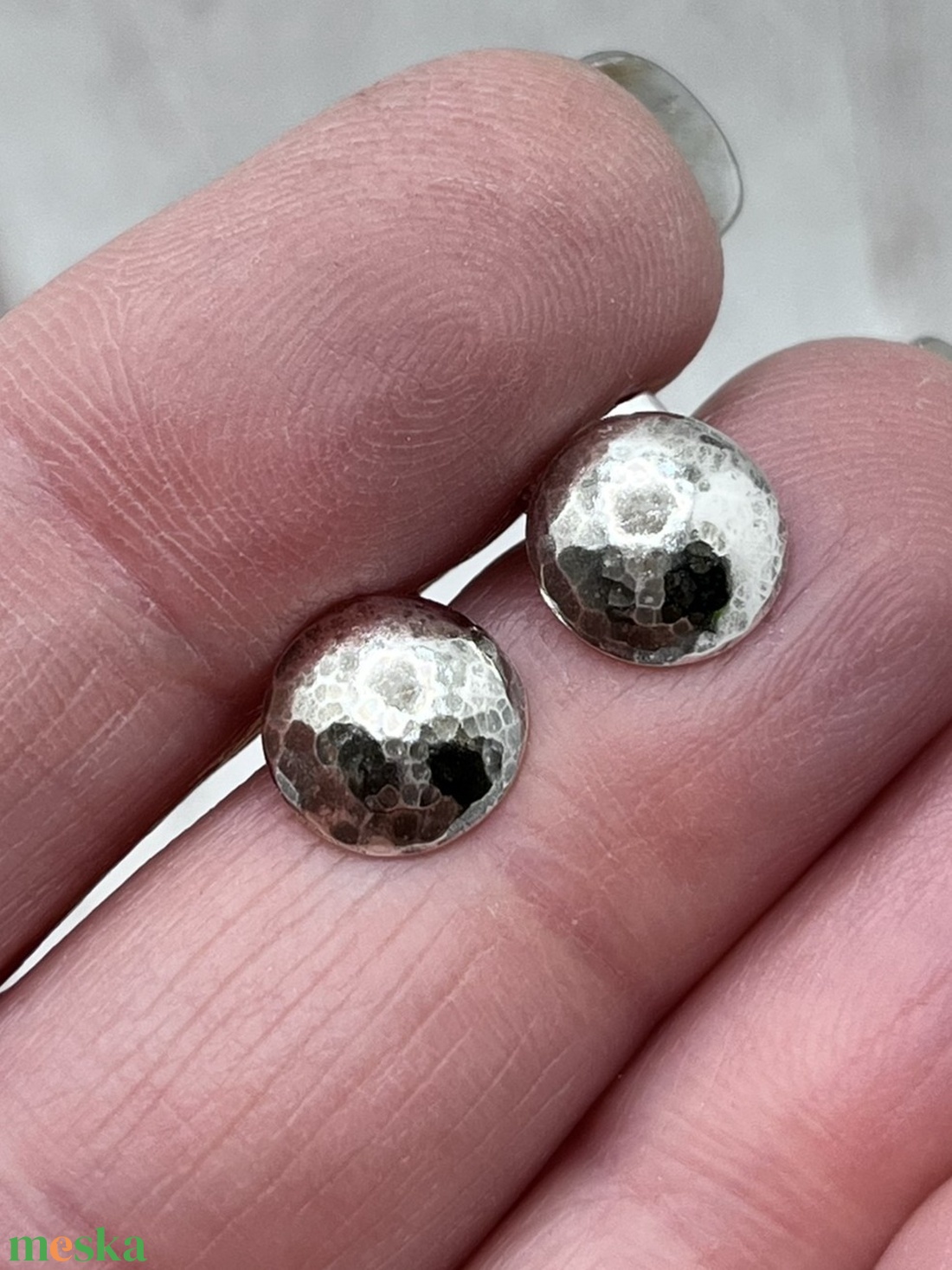 Domború korong ezüst bedugós fülbevaló - ékszer - fülbevaló - pötty fülbevaló - Meska.hu