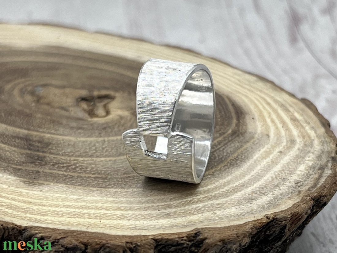 Csíkos ezüst gyűrű  - ékszer - gyűrű - statement gyűrű - Meska.hu