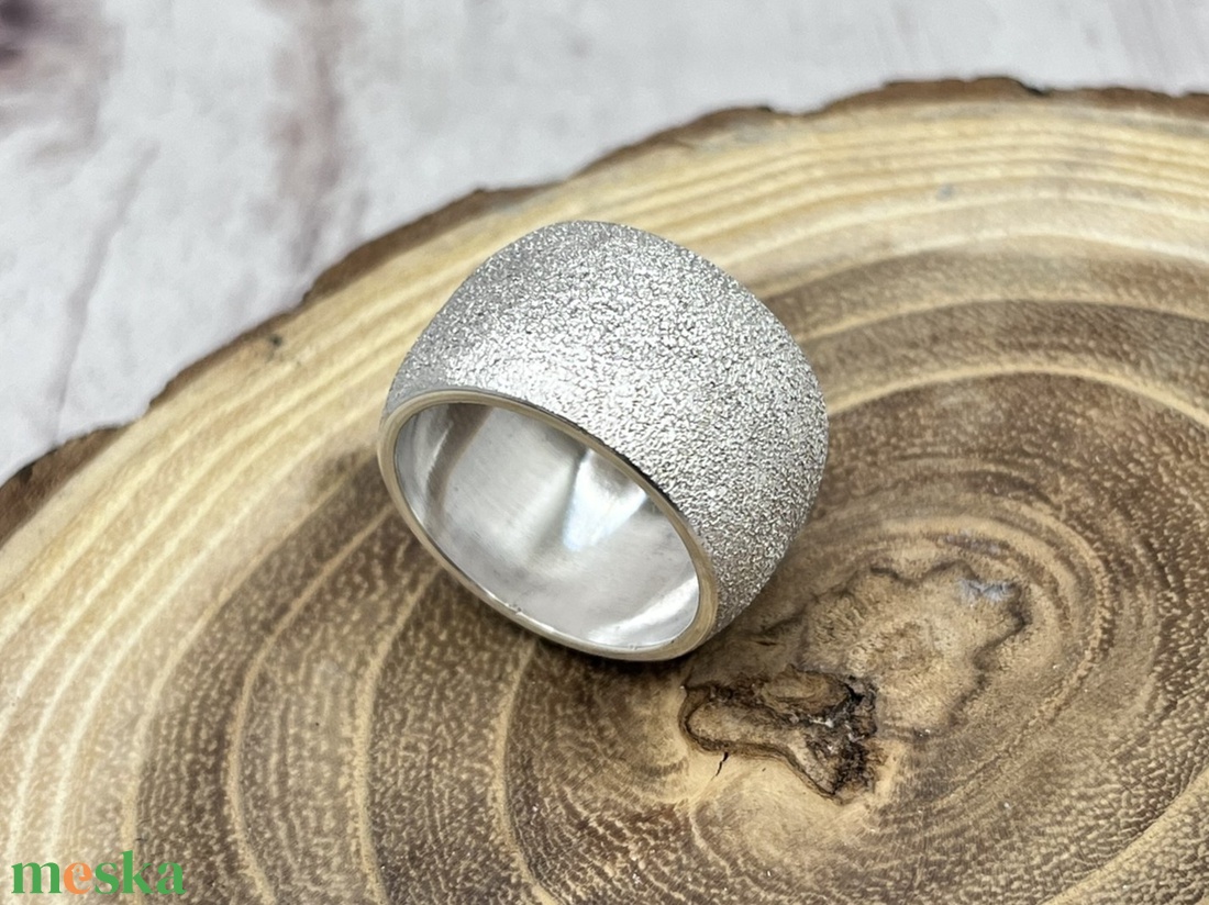 Domború ezüst gyűrű  - esküvő - ékszer - karikagyűrű - Meska.hu